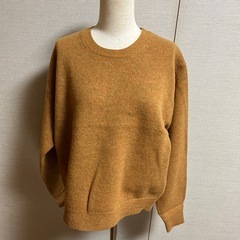 ユニクロプレミアムセーターLサイズ2枚セットの画像