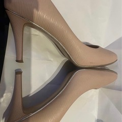 ダイアナ　パンプス23.5cmの画像