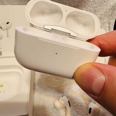 話し合い中【 AirPodsPro 第2世代 】中古ですが状態良好です！の画像