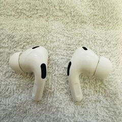 話し合い中【 AirPodsPro 第2世代 】中古ですが状態良好です！の画像