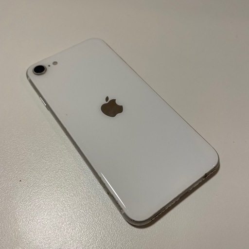 美品256GB】iPhone SE2第二世代ホワイト 本体 Apple (でぃ) 桜木の