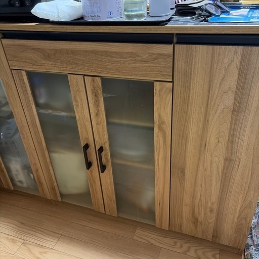 食器棚　キャビネット　可動棚　引き出し　大容量　ウッド調　ブラック