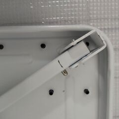 折りたたみ式の踏み台　金属製の画像