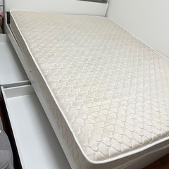収納付きダブルベット/マットレス付きの画像