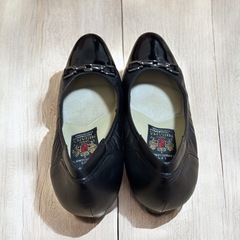 ミハマ パンプス 24.5 黒 6cmヒール エナメル ビット金具の画像