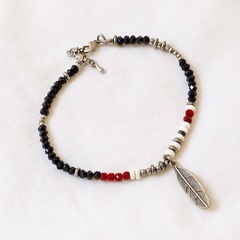 羽根チャーム付きビーズアンクレットの画像