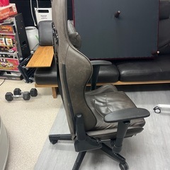 GT Racing ゲーミングチェアの画像