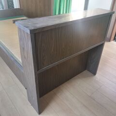 レトロな畳ベッド（収納つき）の画像