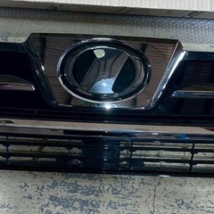 30ヴェルファイアTRDフロントエアロセットの画像