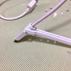 ホワイト系USB-A to Micro USBケーブル２本&USB-A to ライトニングケーブル１本:色々３本:未使用ありの画像