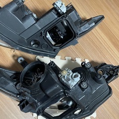 ACR50前期　ヘッドライト左右の画像