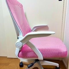 ピンクのイスの画像