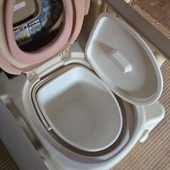 ポータブルトイレ きらく PS型 簡易トイレ 介護用 高さ調整 省スペースの画像