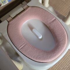 ポータブルトイレ きらく PS型 簡易トイレ 介護用 高さ調整 省スペースの画像