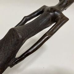 玄関　飾り物　タンザニアの女性？　アフリカ系女性の立ち姿の画像