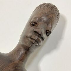 玄関　飾り物　タンザニアの女性？　アフリカ系女性の立ち姿の画像