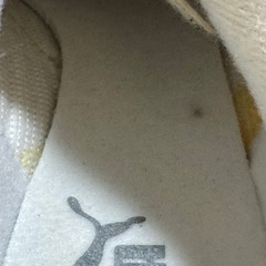 PUMA プーマ スニーカー 23.5 白 シルバー 赤 ローカットの画像