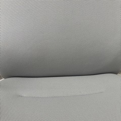 オカムラ　ハイチェア　ライトグレー　定価126,500円→13,500円　2台の画像