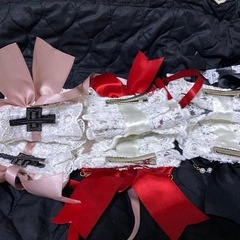 ヘッドドレス クリップ付き3品まとめ売 ピンク、赤、黒の画像
