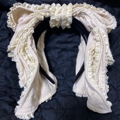 星箱 お人形風シャンティクリームリボンカチューシャ クリームの画像