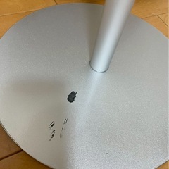 丸テーブルの画像