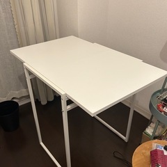 ✨折りたたみ式テーブル／高さ74cm・幅45→92cmに拡張可✨ すぐ受け取り歓迎！の画像