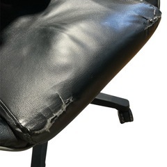 ゲーミングチェア　HBADAの画像