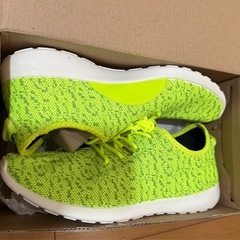 新品 BODYMAKER スニーカー 27.5cm マラソン ウォーキング グリーンの画像