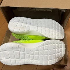 新品 BODYMAKER スニーカー 27.5cm マラソン ウォーキング グリーンの画像