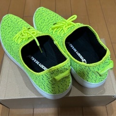 新品 BODYMAKER スニーカー 27.5cm マラソン ウォーキング グリーンの画像