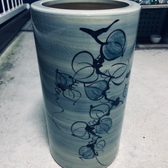 アンティーク調 陶器製 花柄 傘立ての画像