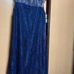 エメ　ドレスの画像