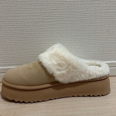 厚底ボアサンダル　ボアサンダル　冬の画像