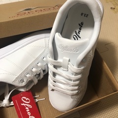 新品未使用の靴‼️23.0‼️の画像