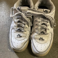 NIKE スニーカー23.5の画像