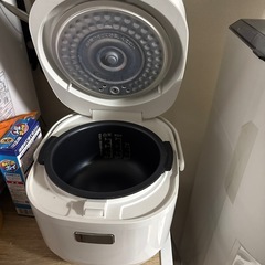 〔12月前半中に引き取り可能の方〕炊飯器の画像