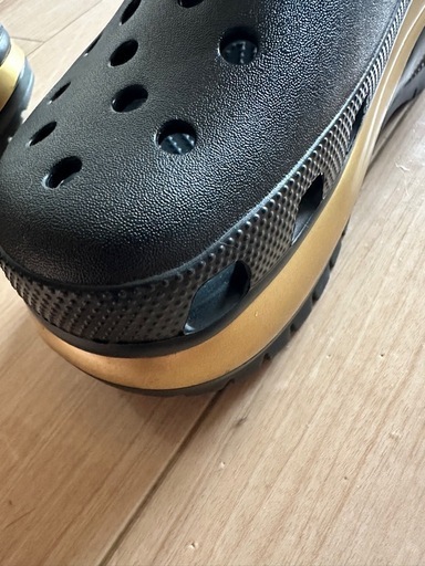 crocs MEGA CRUSH LLIC CLOG ブラック/ゴールド 26cm