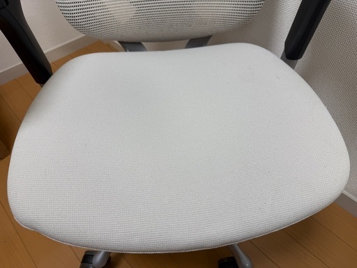 オカムラ コンテッサ ヘッドレスト付き