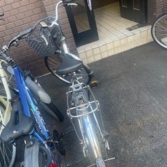 シルバーパナソニック電動アシスト自転車の画像