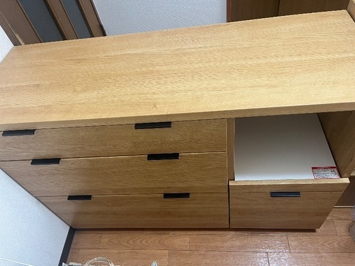 ニトリ　キッチンカウンター　食器棚