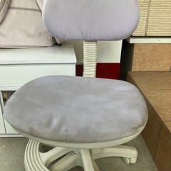 椅子 小学生用の画像