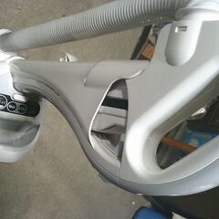 「特売品」シャープの掃除機(ワンタッチ式)の画像