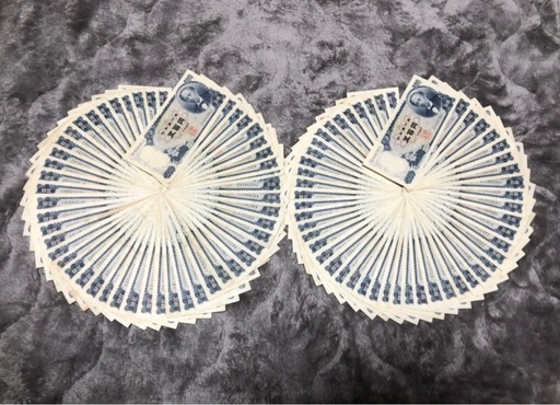 昔(昭和時代)の旧500円貨幣100枚あります。枚数だけのバラ買いも応じます。
