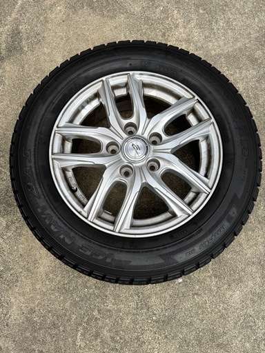 スタッドレスタイヤ4本