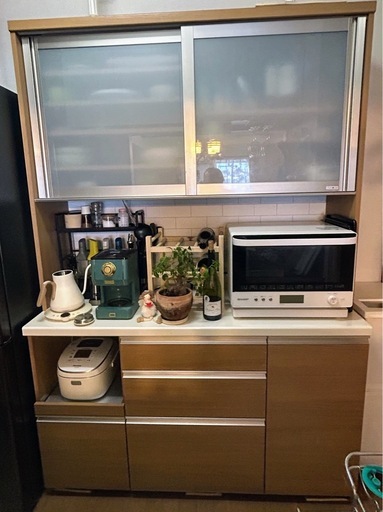 Pamouna 食器棚 ブラウン 木製 引き出し式　キッチンボード