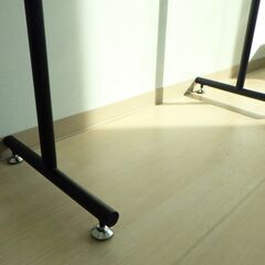 ハンガーラック（ブラック）【小金井市民限定】（小金井市再生家具）品番：12-01-06 ※新規優先の画像