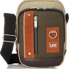 【新品】Lee ショルダーバッグ ボディバッグ カーキ　タテ型の画像