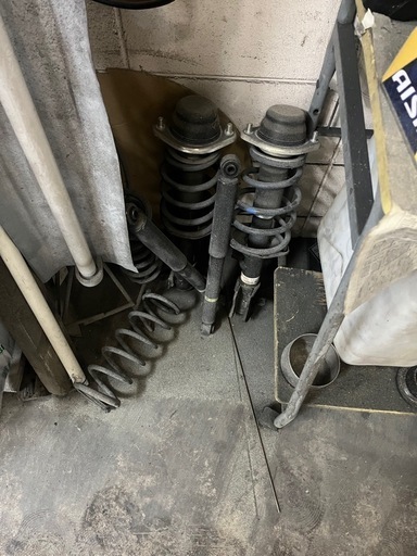 エブリィワゴン　64 ショックアブソーバー前後セット