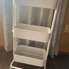 ワゴン❓の画像