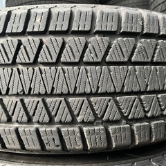 スタッドレスタイヤ4本 225/65R17 102Q ブリヂストンBS ブリザックDM-V3 ミゾ多の画像